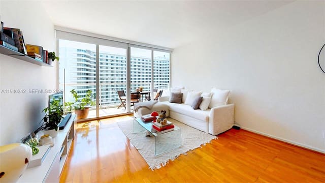 5600 Collins Avenue 10A, sold in 5600 Condo, Miami Beach, FL