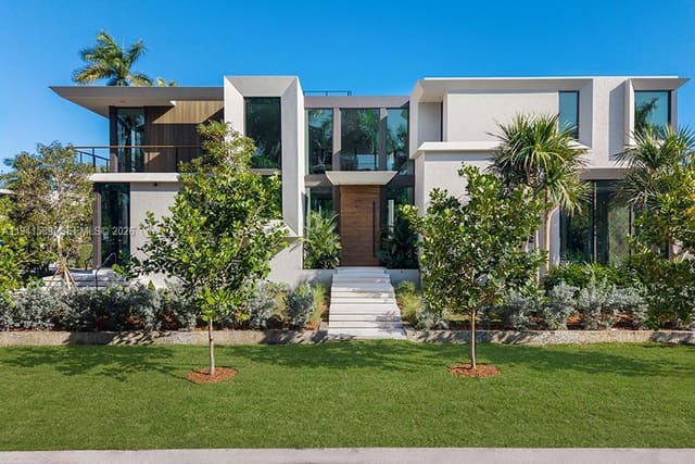 375 S Hibiscus Drive, sold in Hibiscus Island, Miami Beach, FL