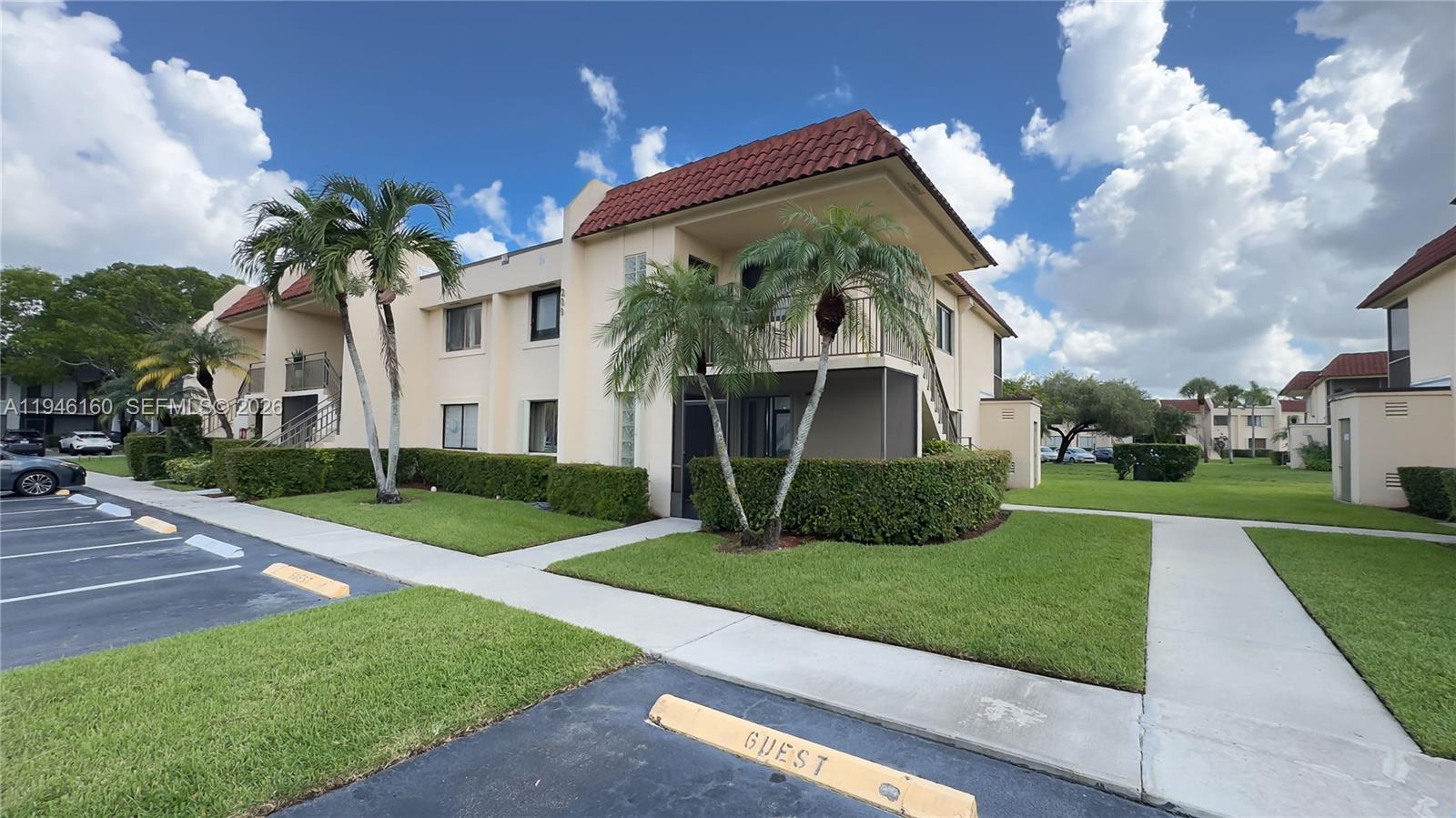 16461 Blatt Boulevard 104, Weston, FL 33326, Weston
