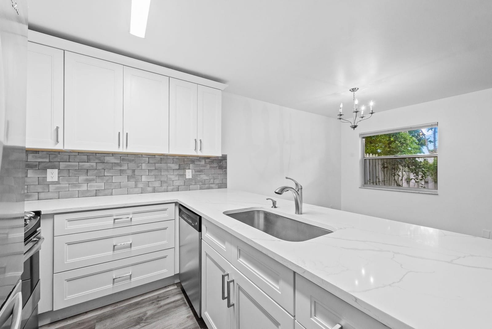 822 Crystal Lake Drive 822 — photo 5