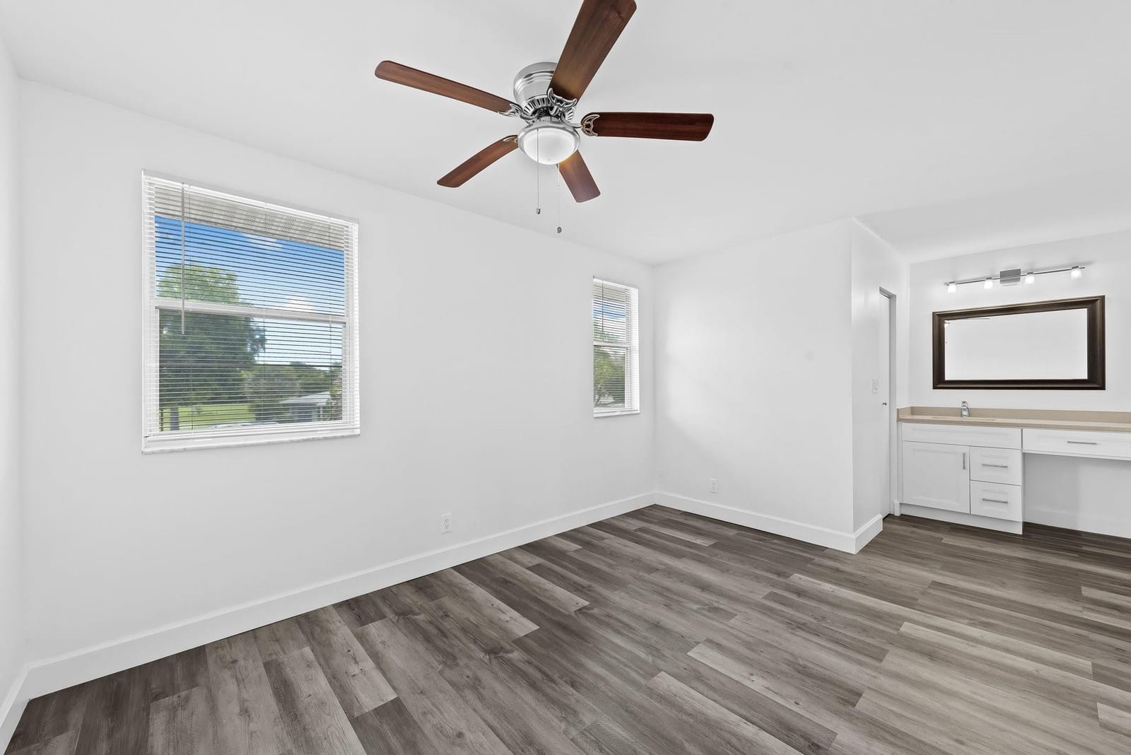 822 Crystal Lake Drive 822 — photo 8