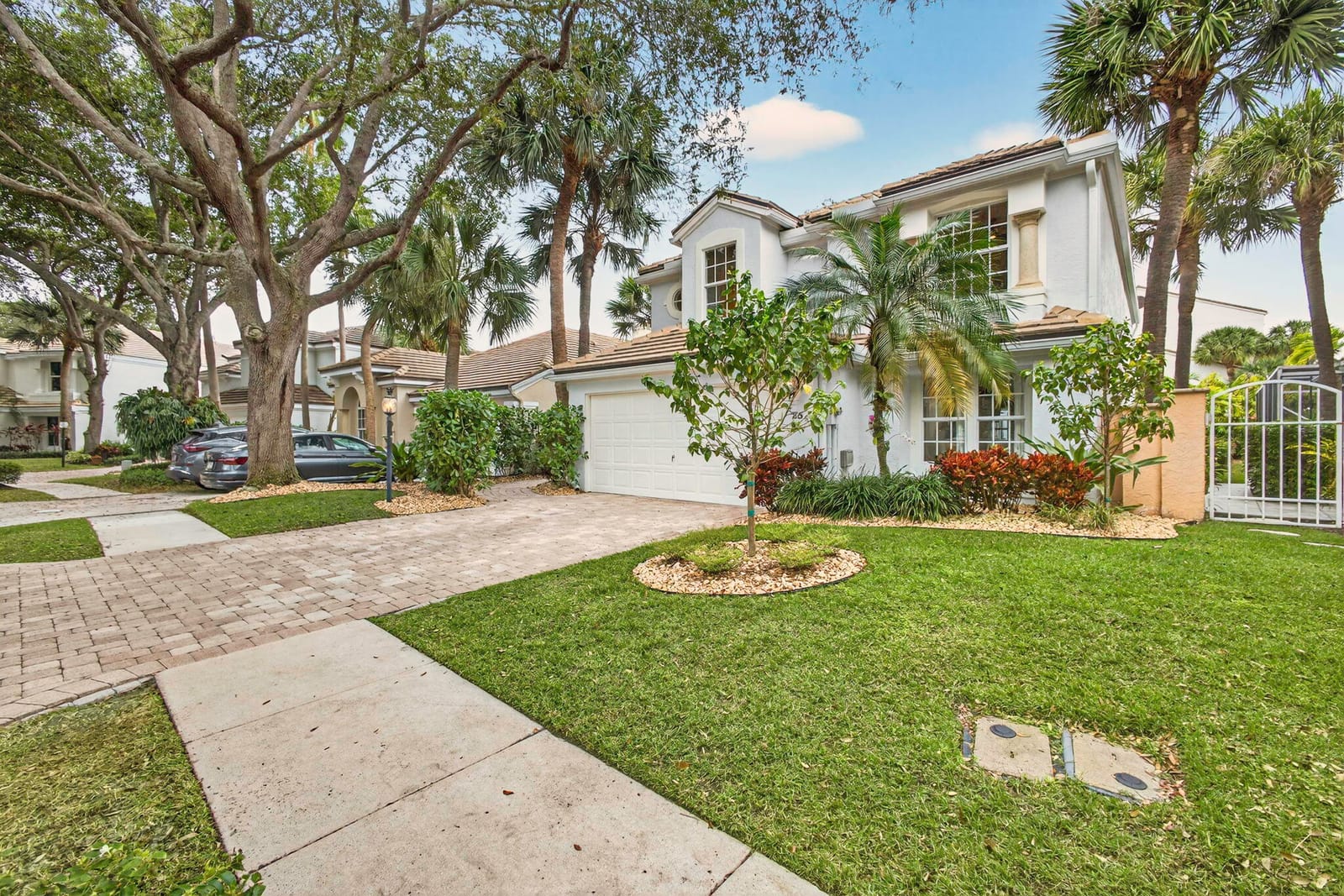 25 Grand Bay Circle, Juno Beach, FL 33408
