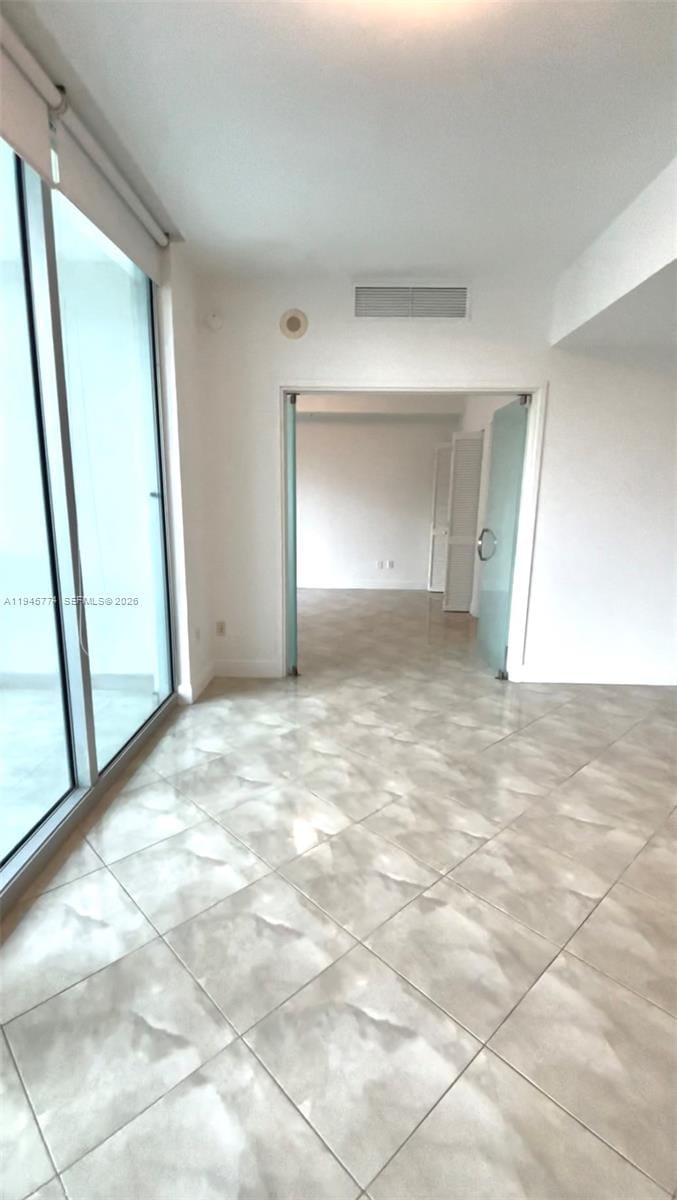 300 S Biscayne Boulevard T-1803, Miami, FL 33131 photo 13