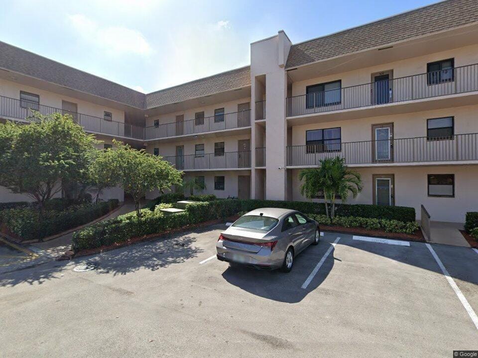 10442 Sunrise Lakes Boulevard 312 — photo 5