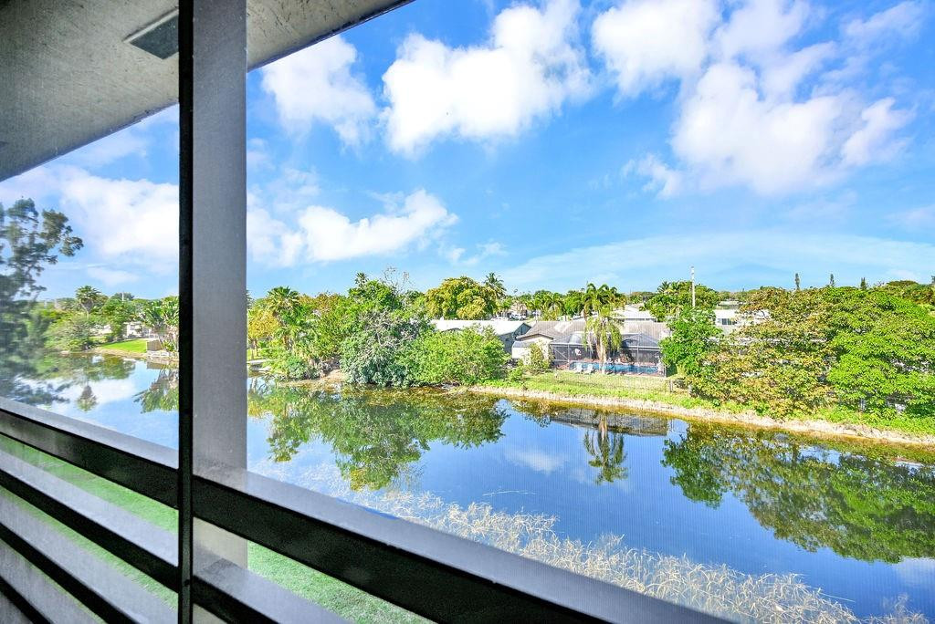 10442 Sunrise Lakes Boulevard 312, Sunrise, FL 33322, Sunrise