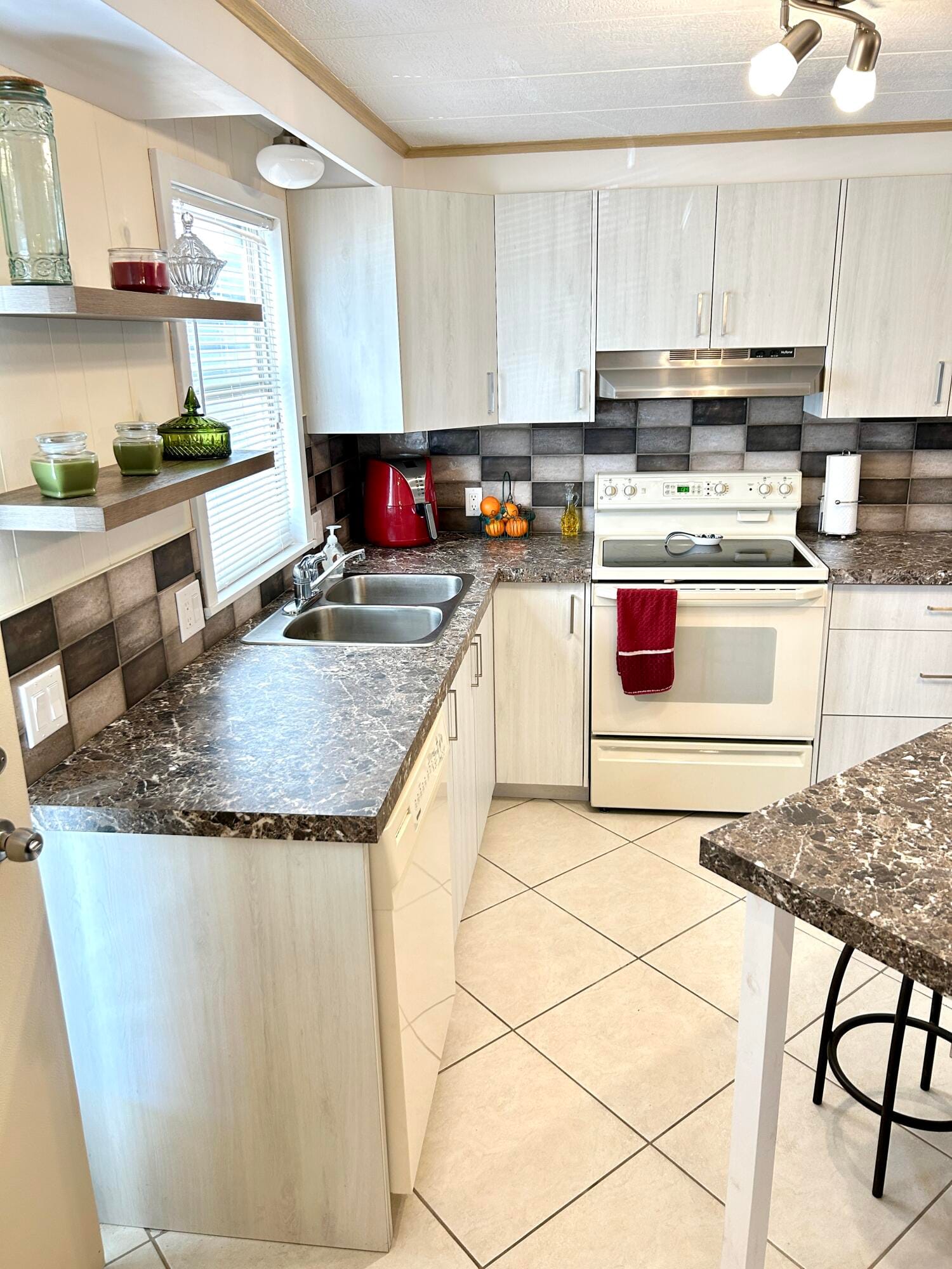 39012 Gayle Bay — photo 12