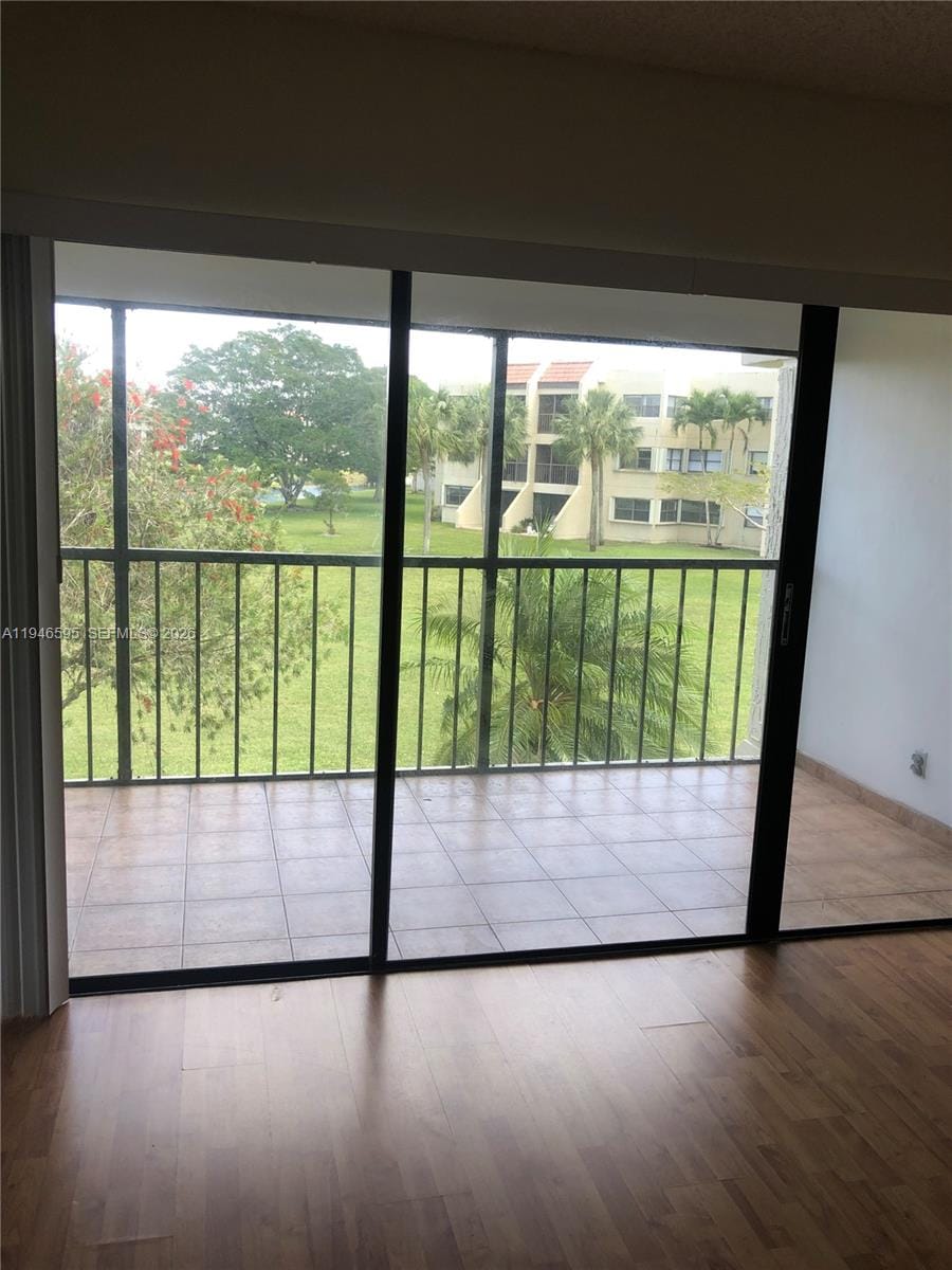 210 Lakeview Drive 207 — photo 7