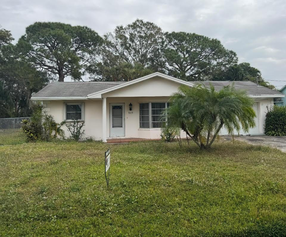 925 SW Curtis Street, Port St. Lucie, FL 34983, Port St Lucie