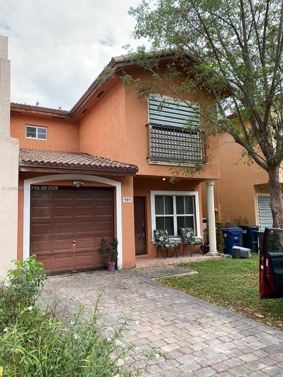 909 SW 6th Place, Florida City, FL 33034, Florida City