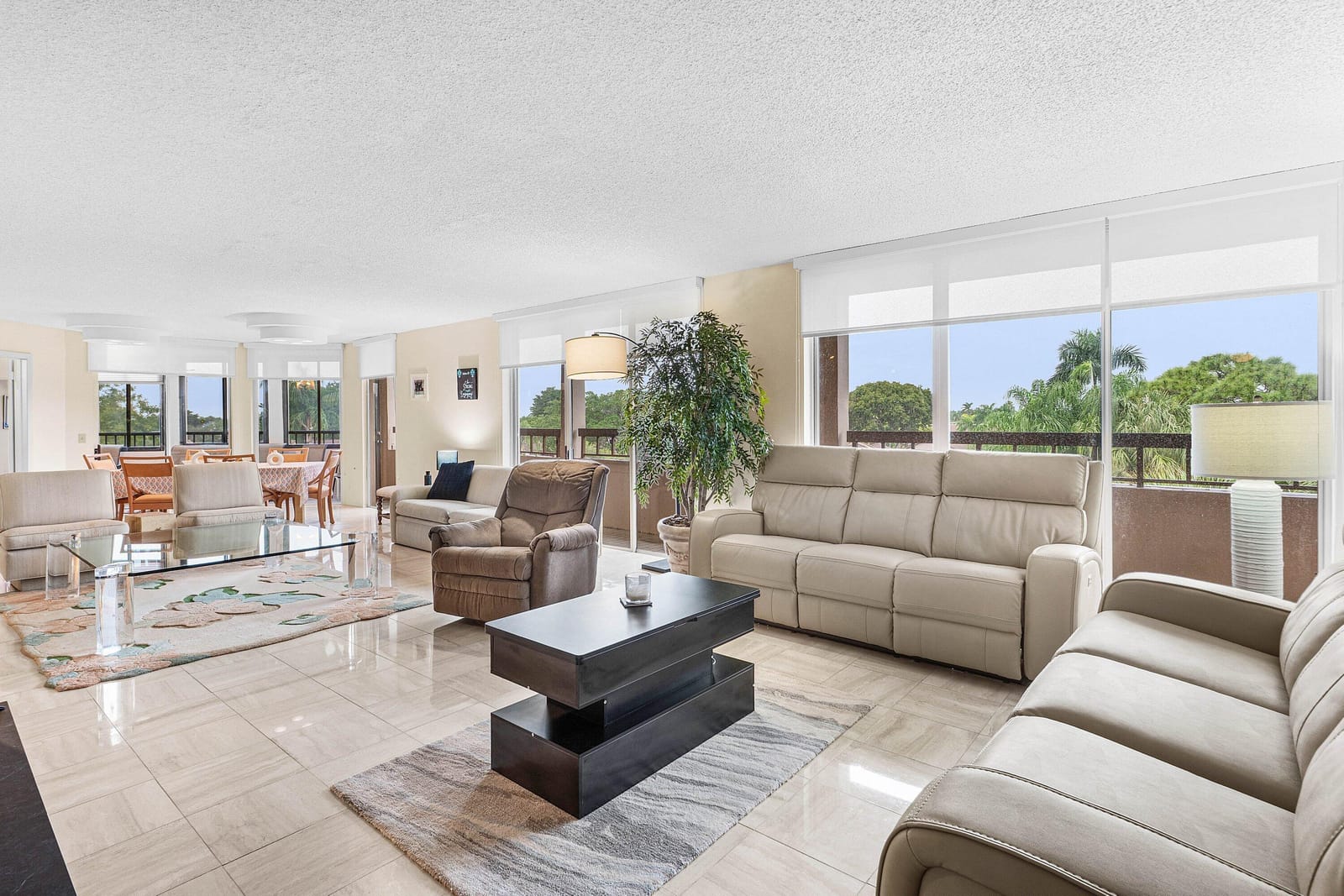 4702 Fountains Drive 408, Lake Worth, FL 33467