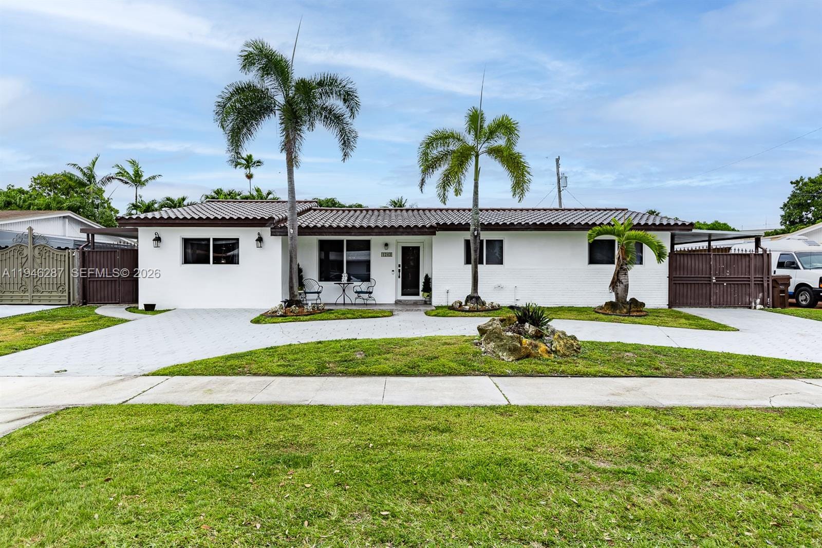1243 W 78th Street, Hialeah, FL 33014