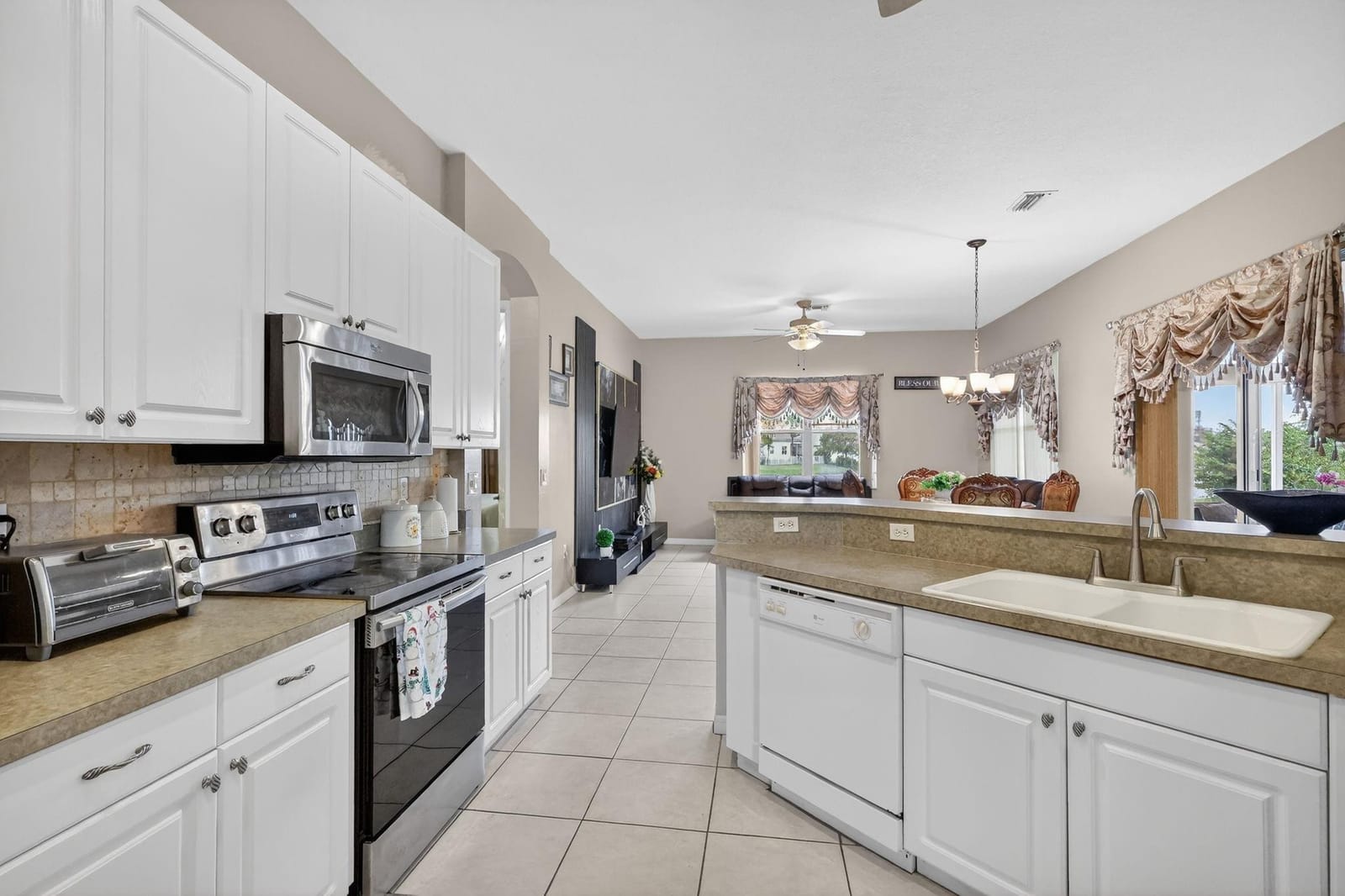544 SW Lake Manatee Way, Port St. Lucie, FL 34986 photo 14