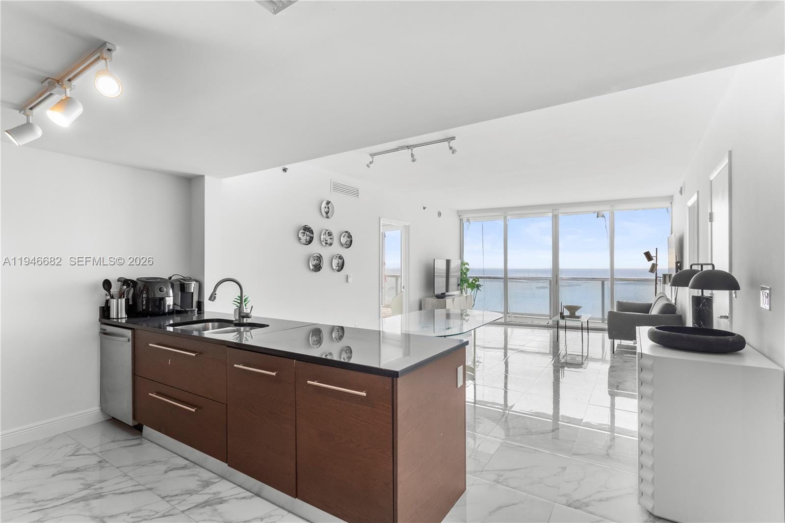 465 Brickell Avenue 5505, Miami, FL 33131