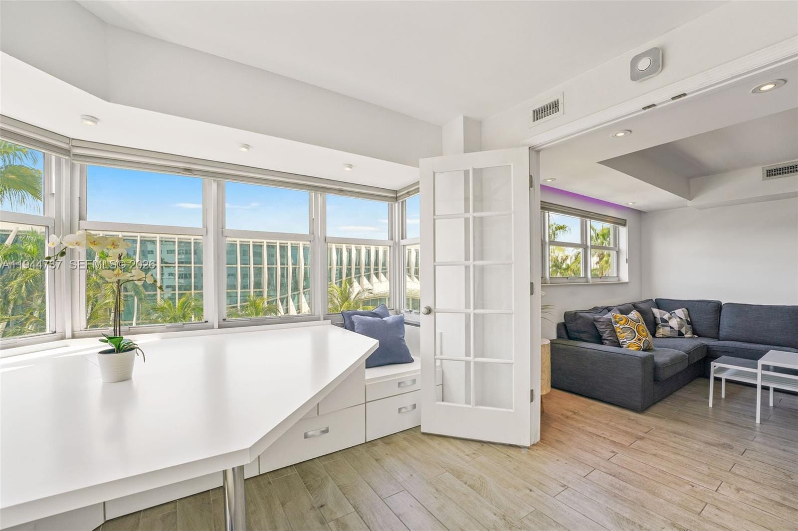 1881 Washington Avenue 5H — photo 11