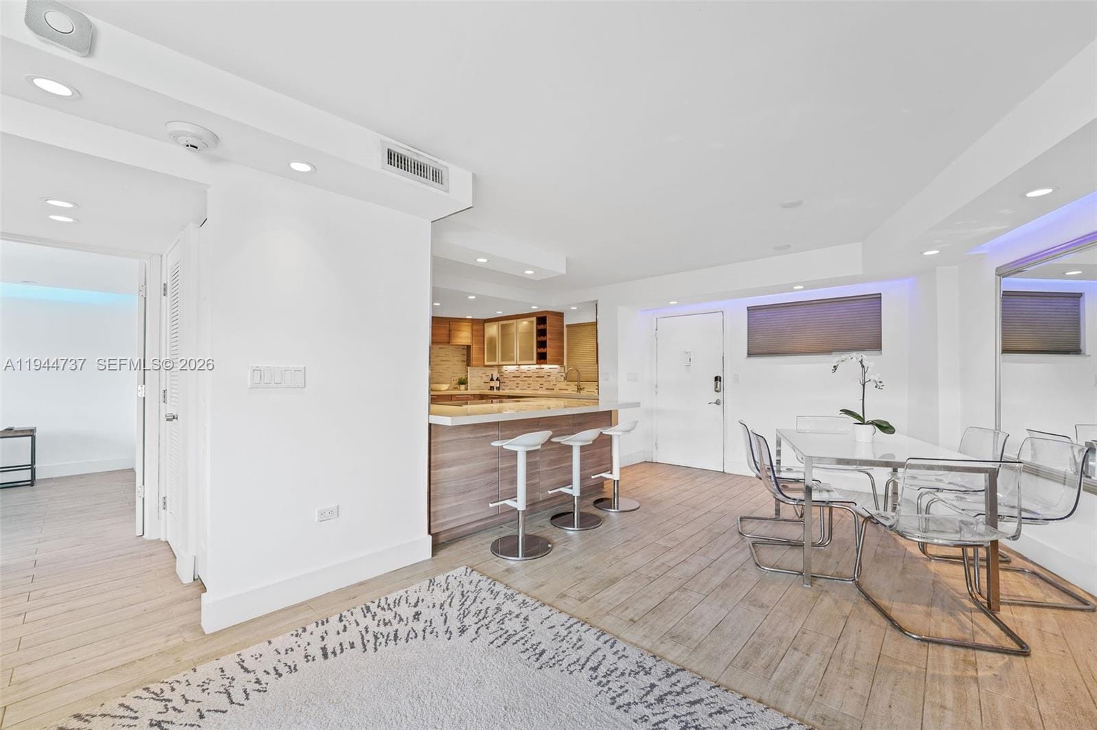 1881 Washington Avenue 5H — photo 4