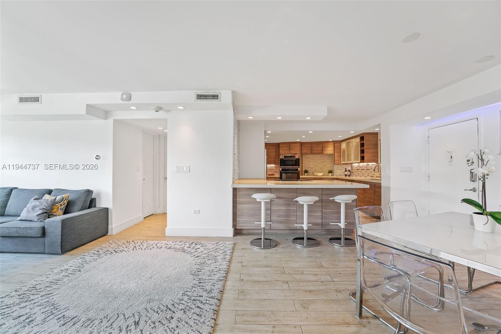 1881 Washington Avenue 5H — photo 9