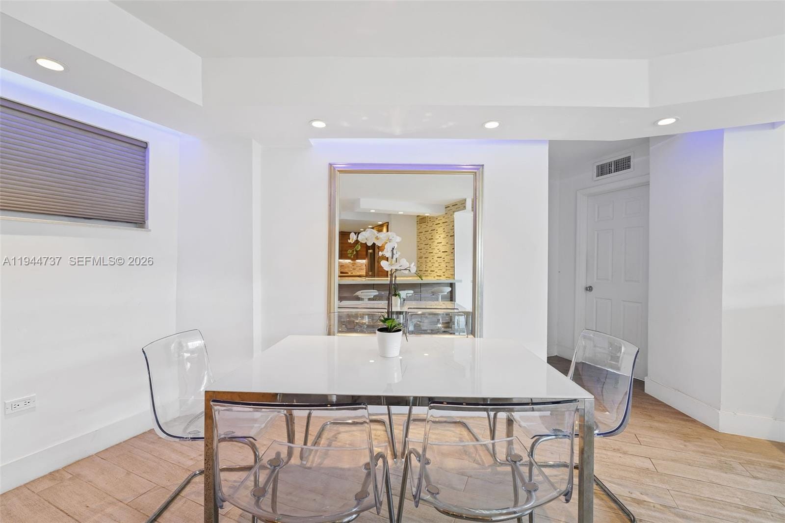 1881 Washington Avenue 5H — photo 10