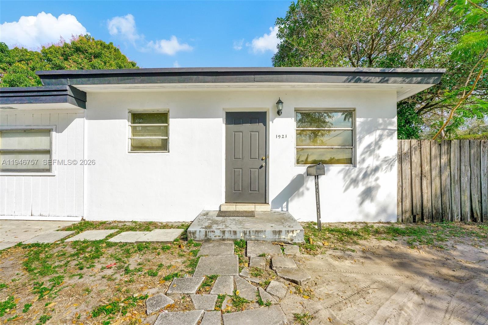 2546 Coolidge Street, Hollywood, FL 33020, Hollywood