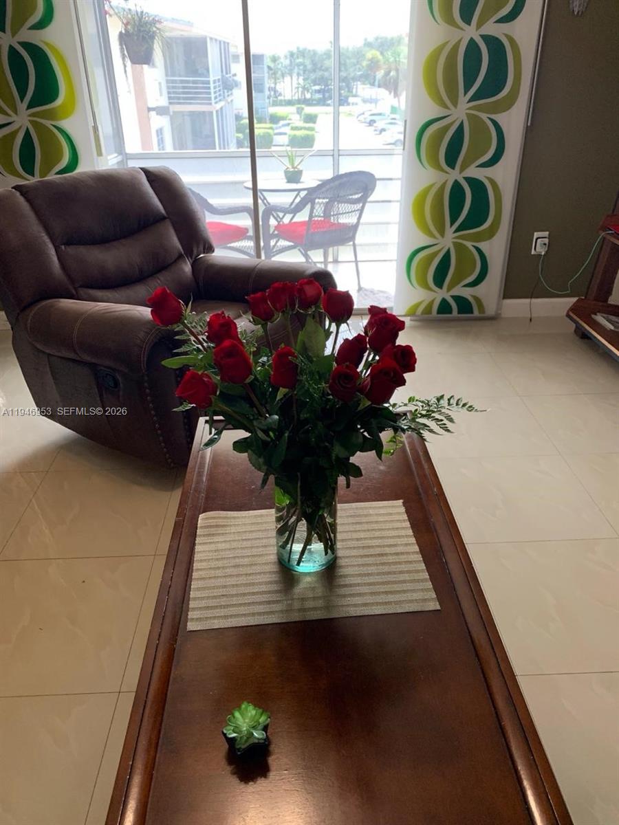 16801 NE 13th Avenue 301, Miami, FL 33162, Miami