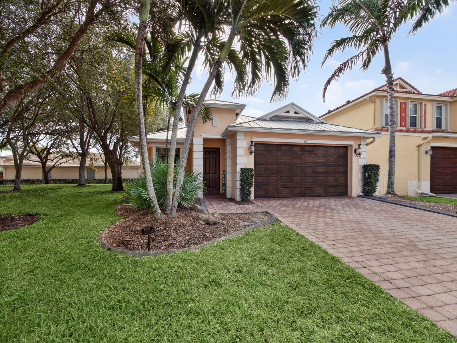 260 Mulberry Grove Road, West Palm Beach, FL 33411