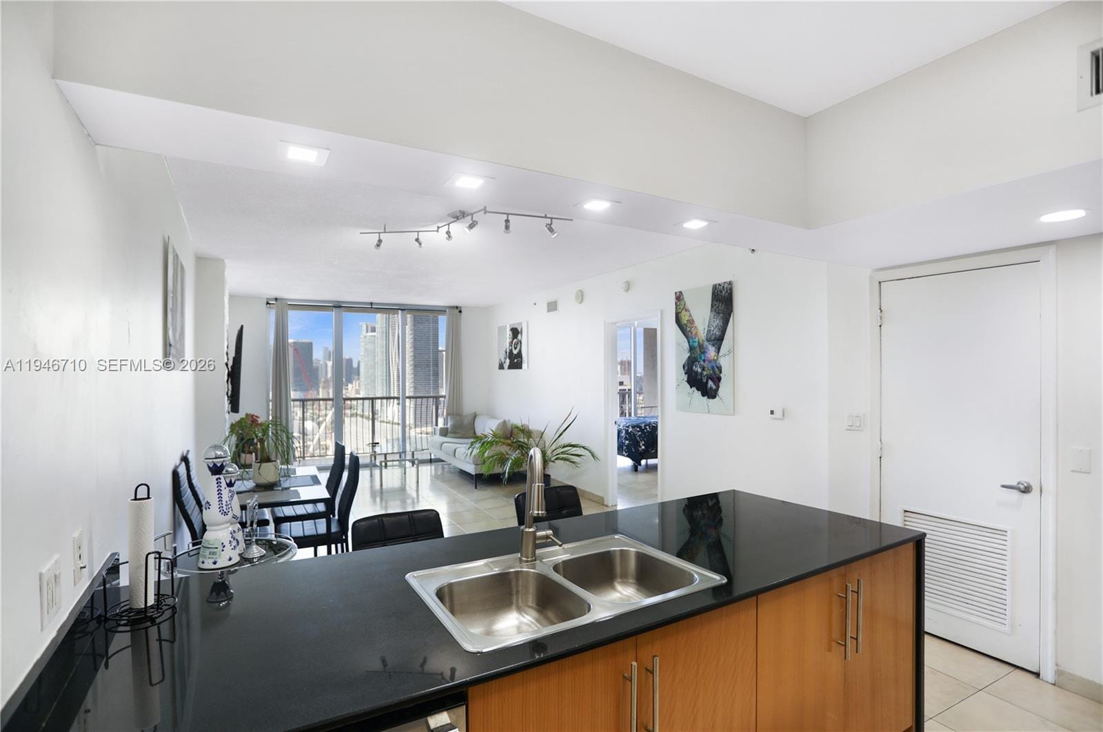 1750 N Bayshore Drive 3210 — photo 3