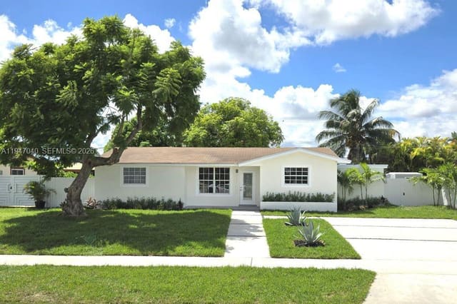11300 SW 179th Street, sold in Green Hills Sec 2, Miami, FL