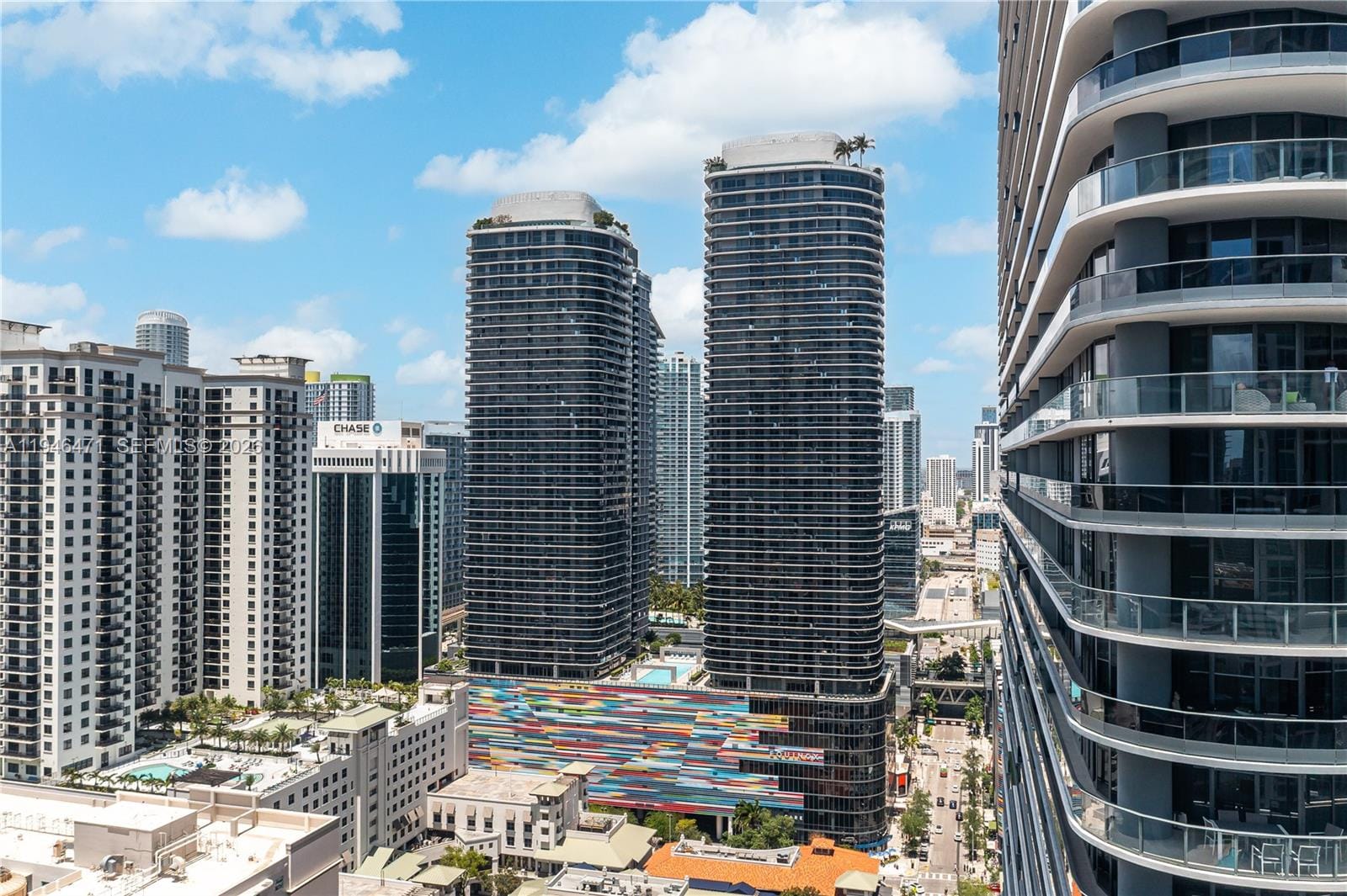 45 SW 9th Street 1205, Miami, FL 33130 photo 2