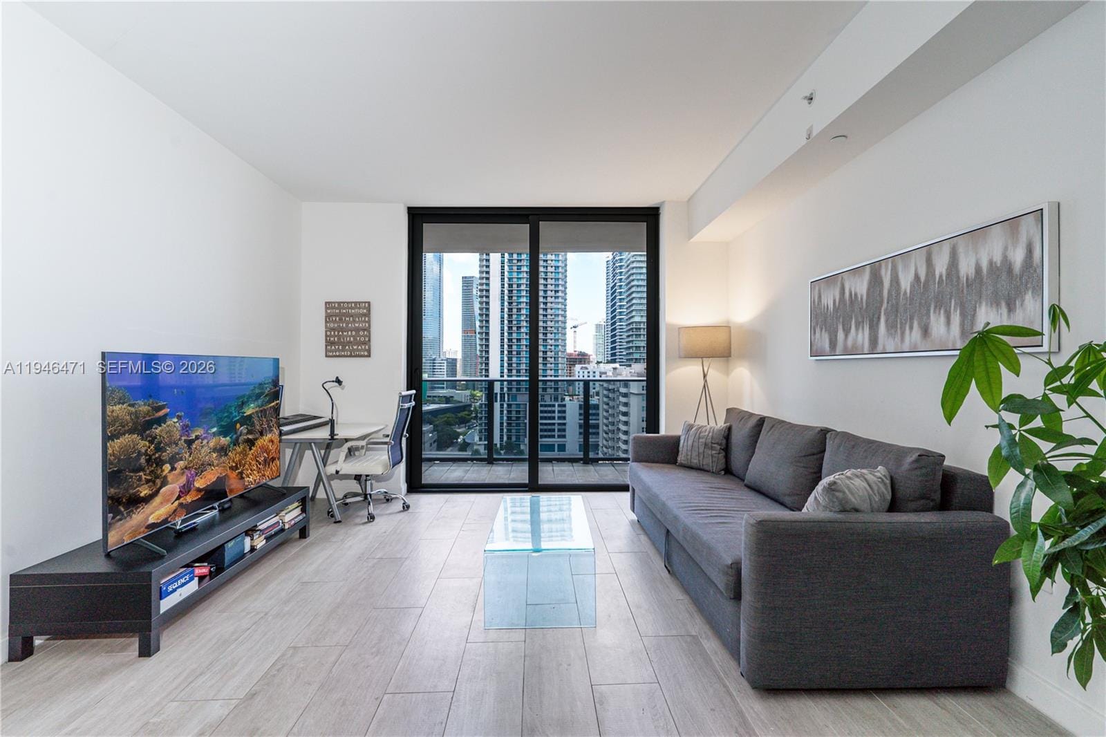 45 SW 9th Street 1205, Miami, FL 33130 photo 7