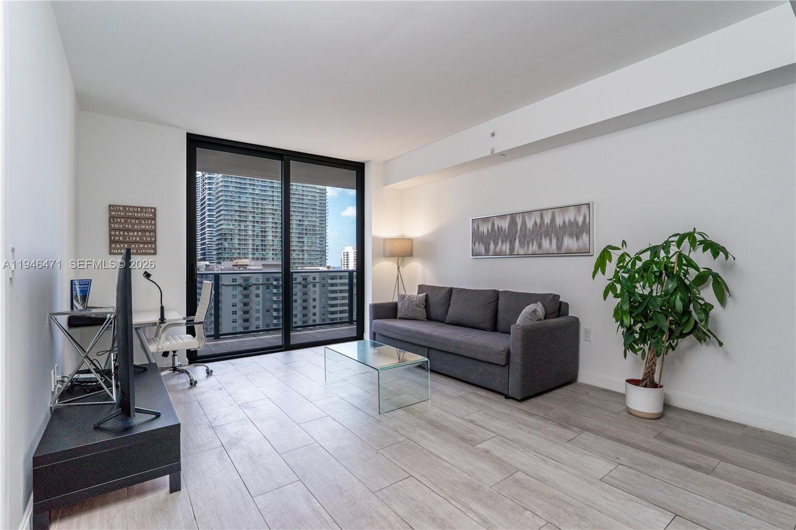45 SW 9th Street 1205, Miami, FL 33130 photo 8