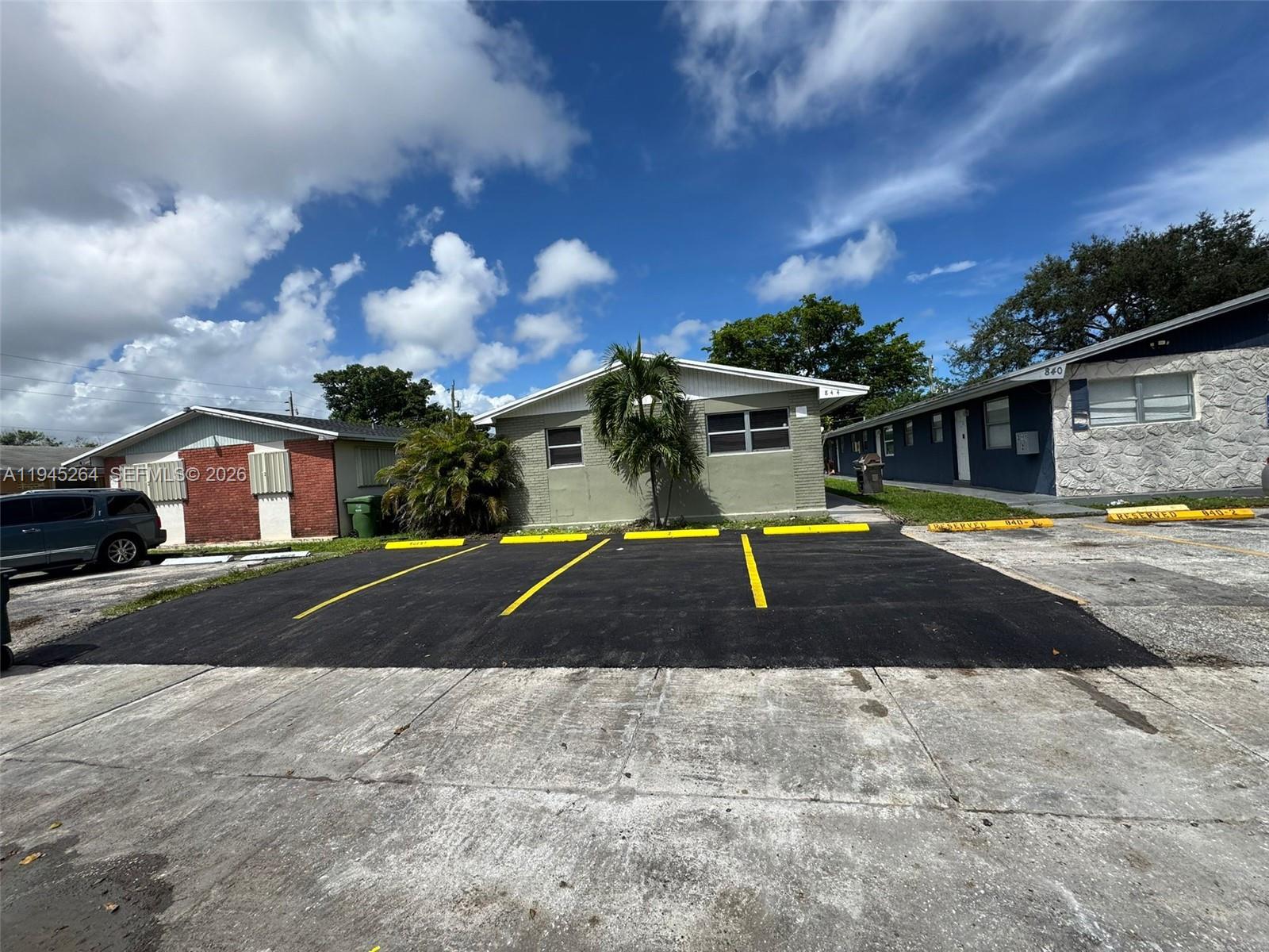 844 SW 10th Street, Hallandale Beach, FL 33009, Hallandale Beach