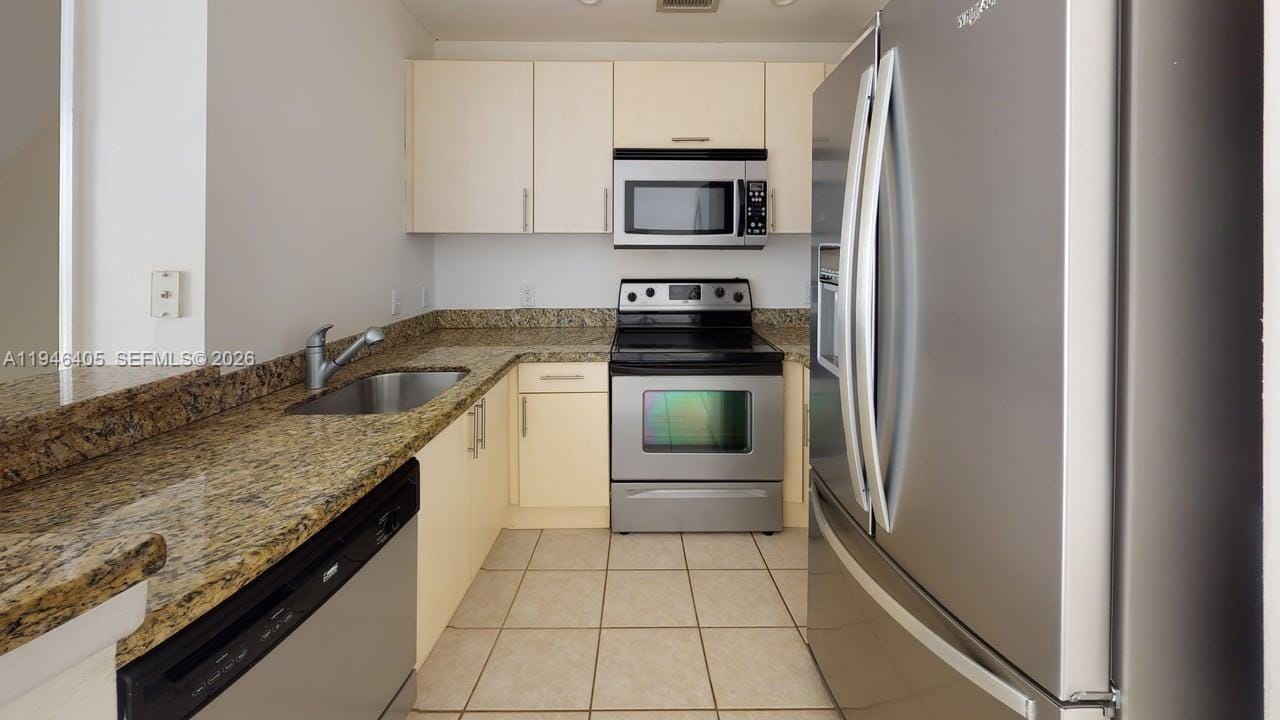 2107 SE 10th Avenue 831, Fort Lauderdale, FL 33316 photo 4