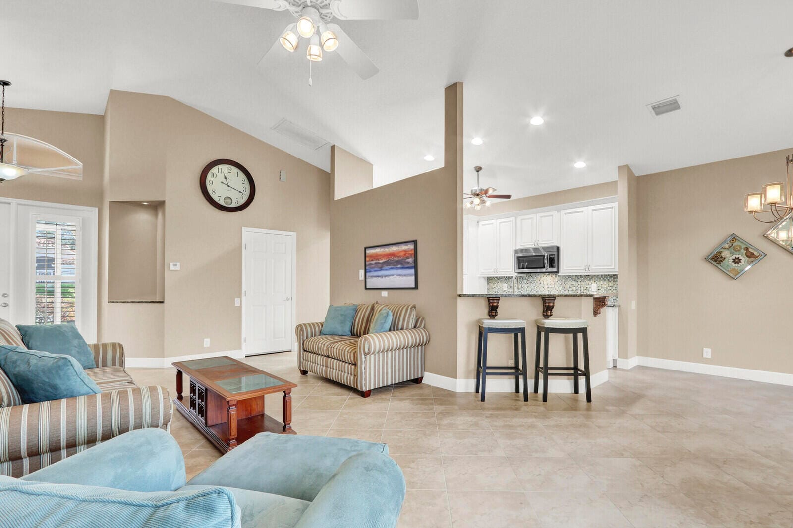 135 NW Lawton Road — photo 8