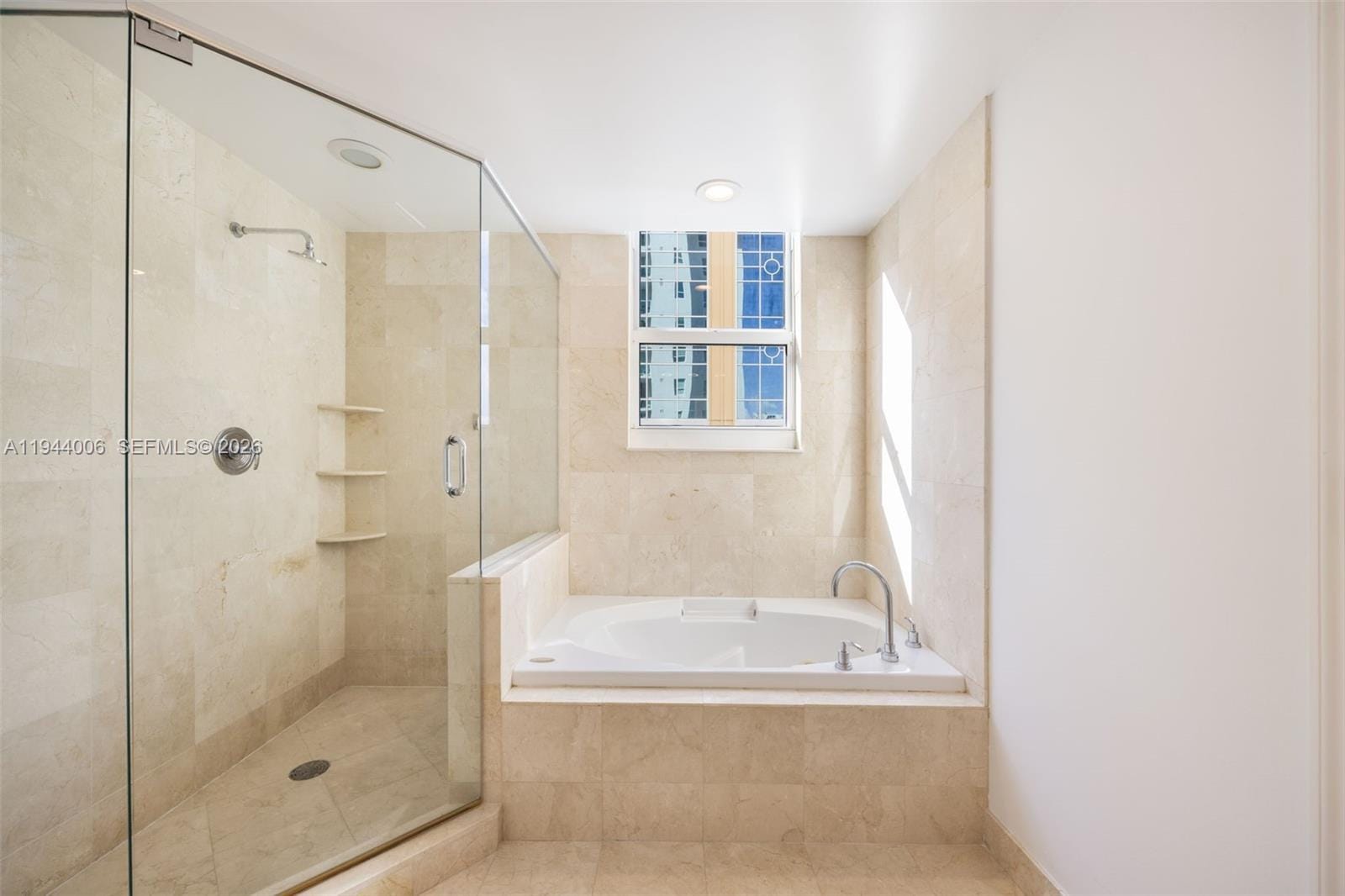 350 SE 2nd Street 870, Fort Lauderdale, FL 33301 photo 17