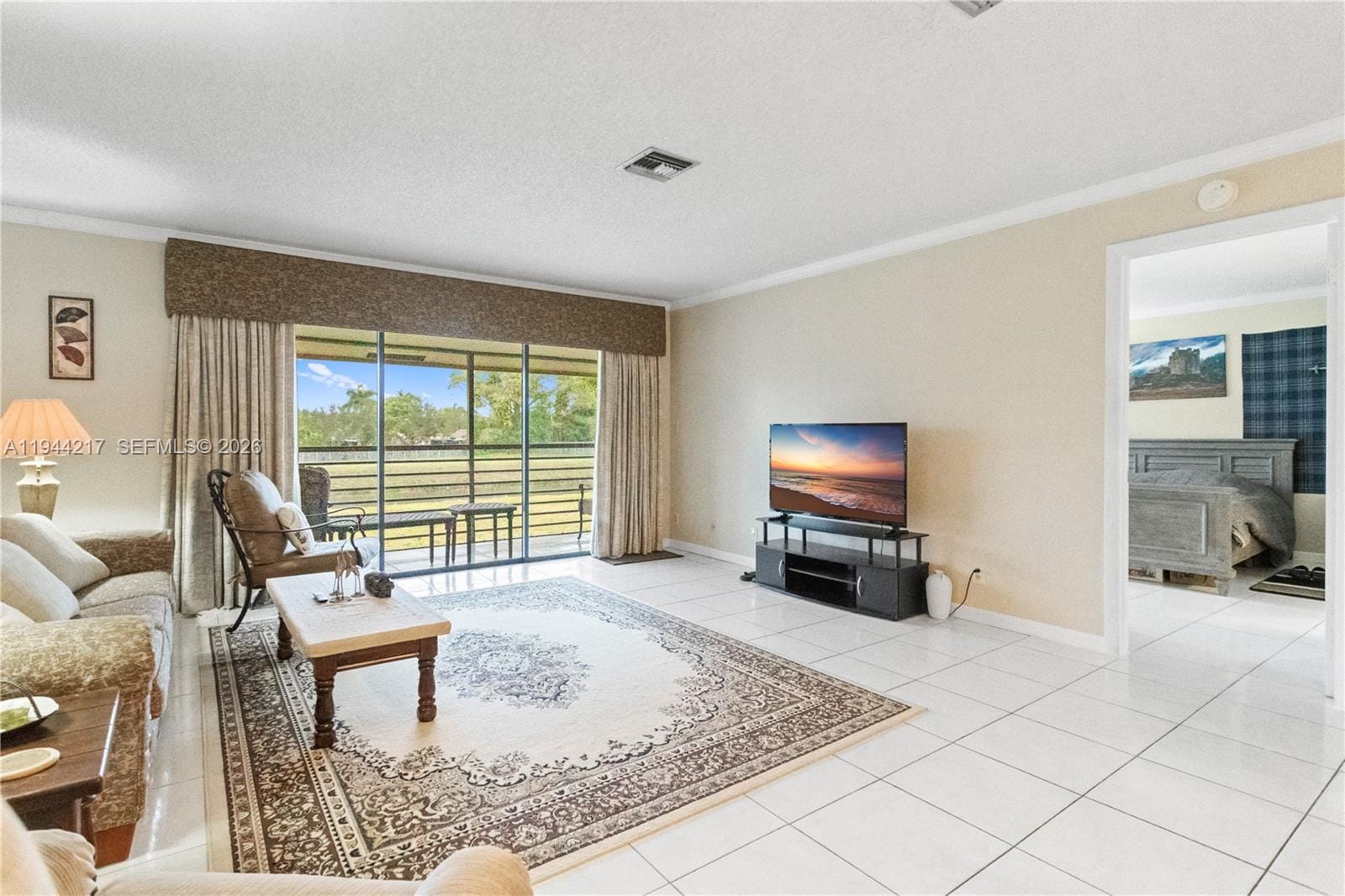 145 S Laurel Drive 606 — photo 2