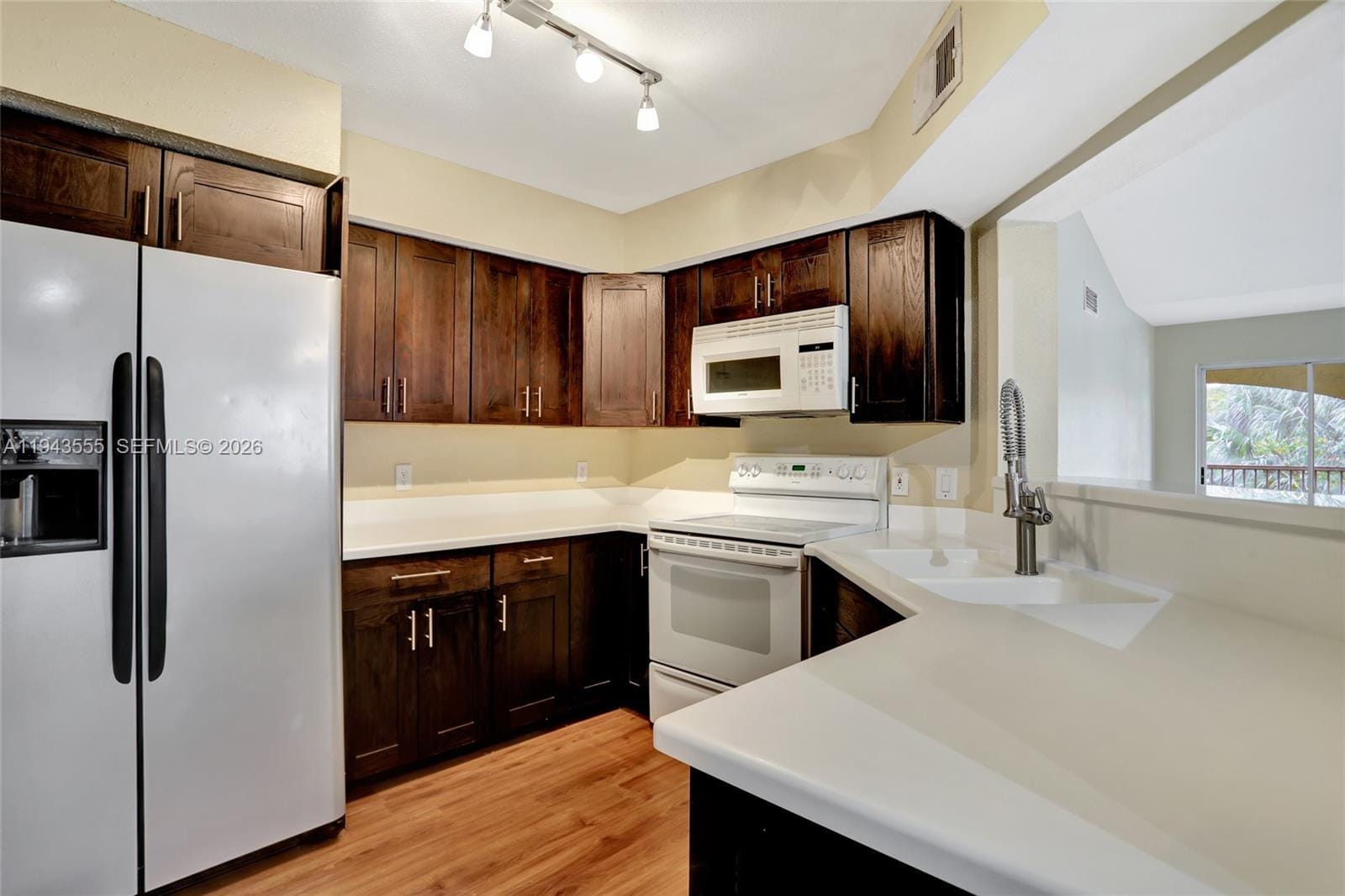 2485 NW 33rd Street 1612, Oakland Park, FL 33309 photo 2