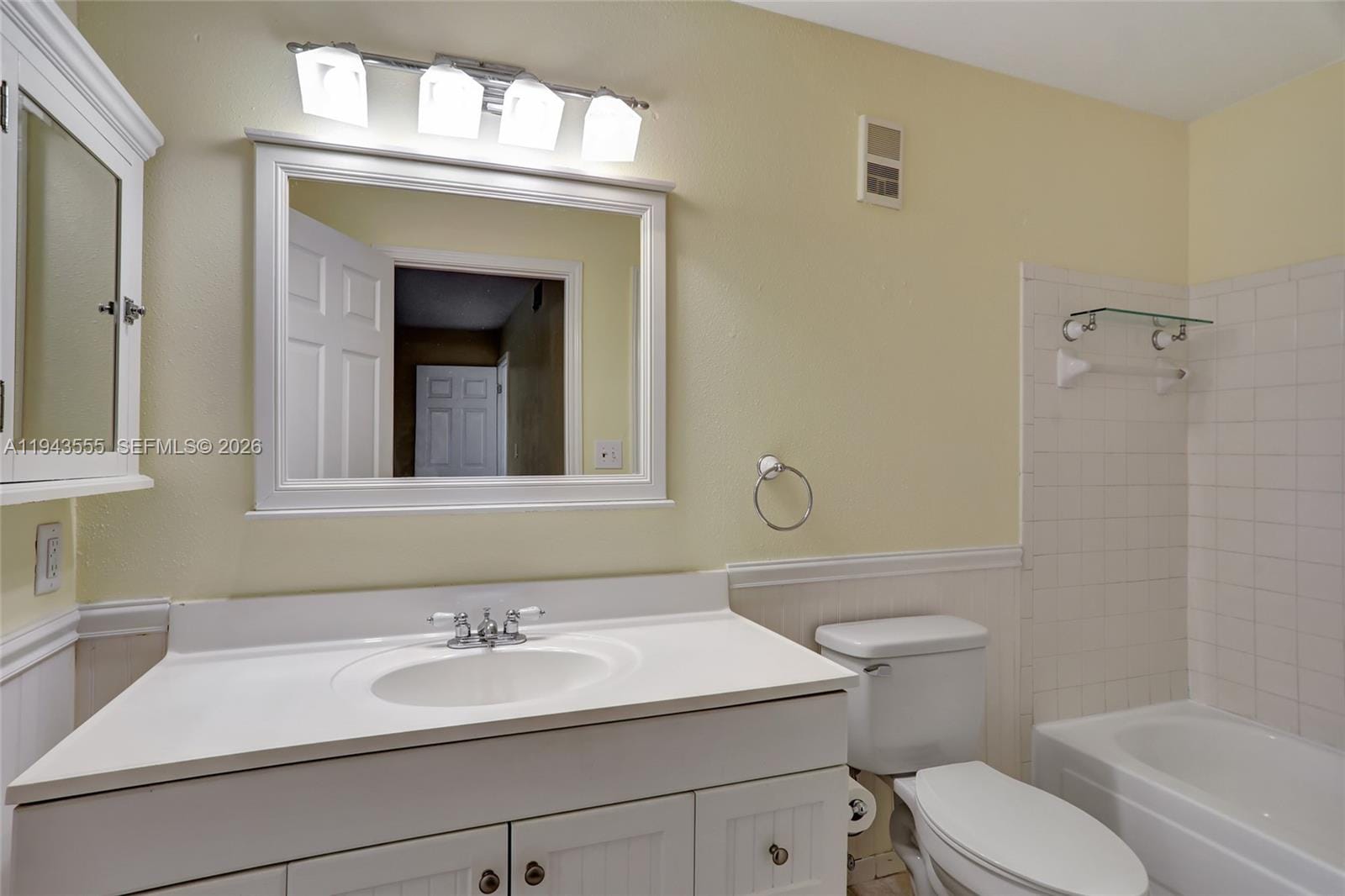 2485 NW 33rd Street 1612, Oakland Park, FL 33309 photo 14