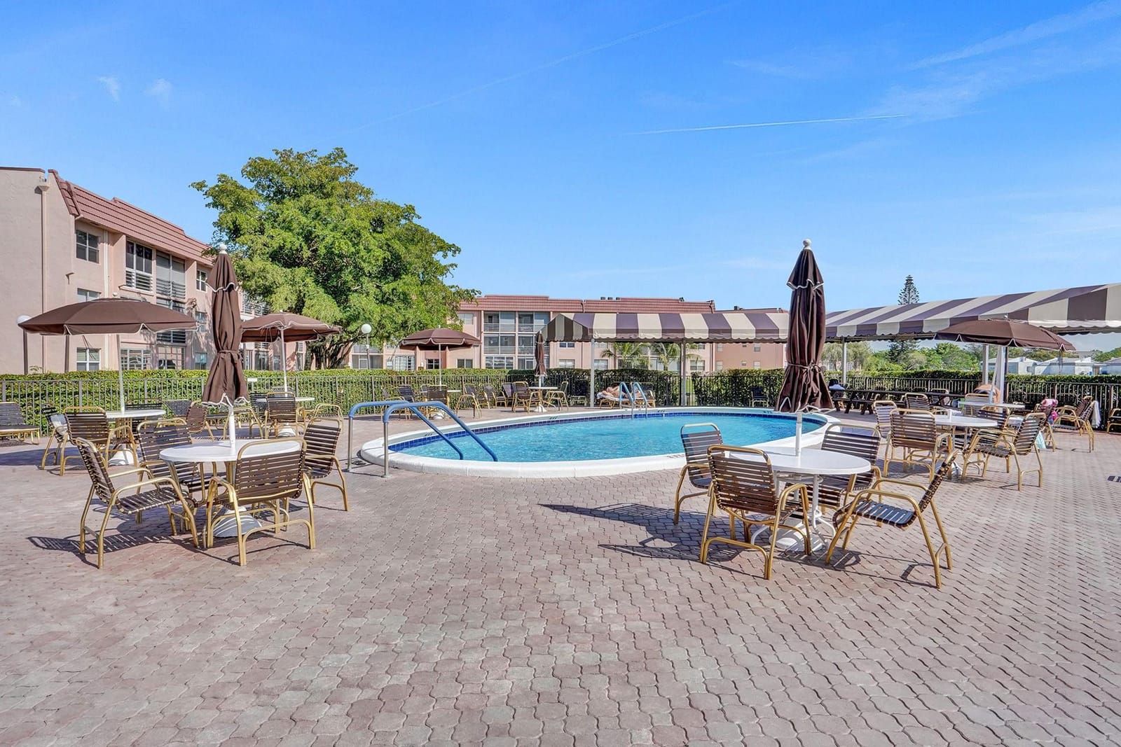 9821 Sunrise Lakes Boulevard 106, Sunrise, FL 33322 photo 17