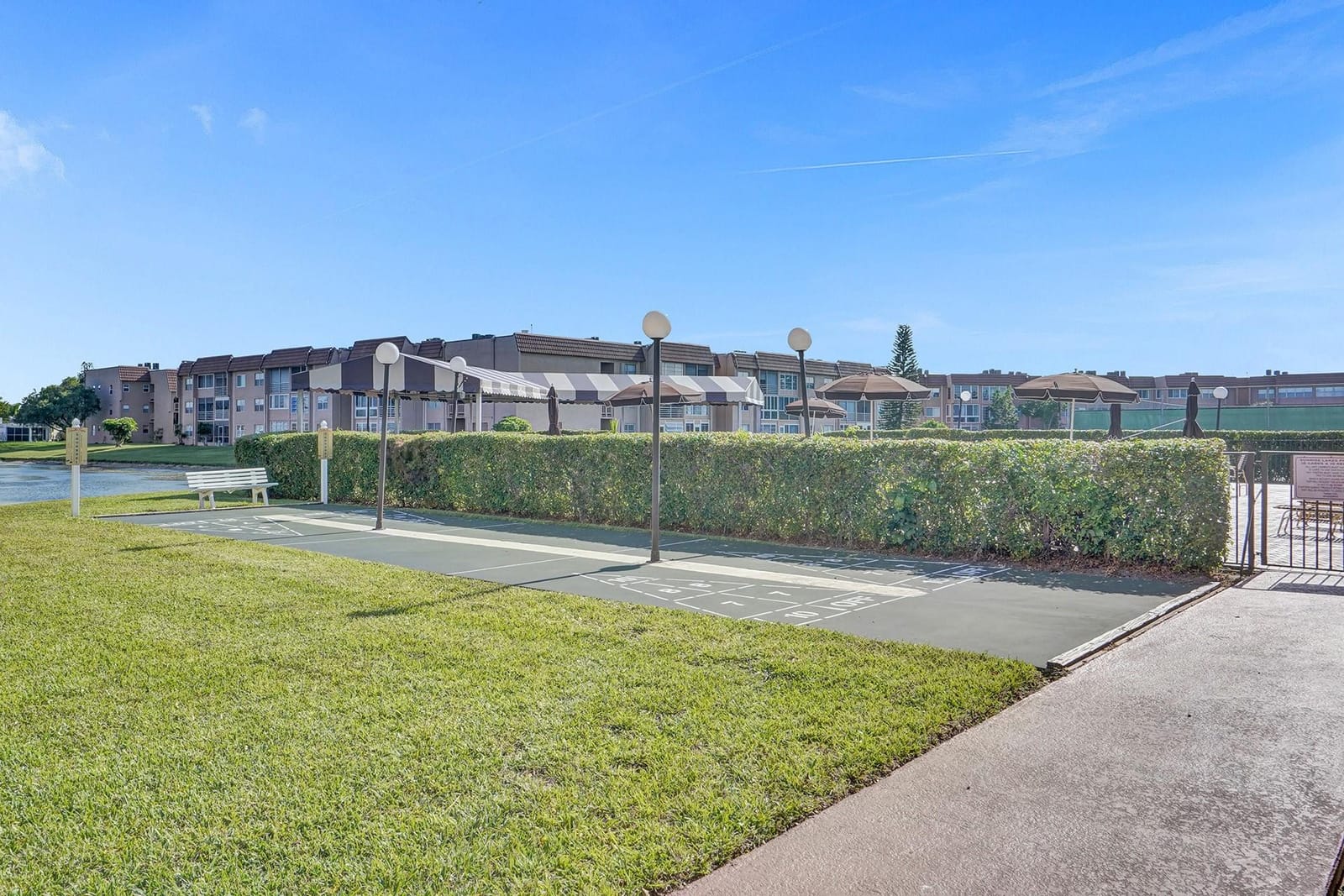 9821 Sunrise Lakes Boulevard 106, Sunrise, FL 33322 photo 25