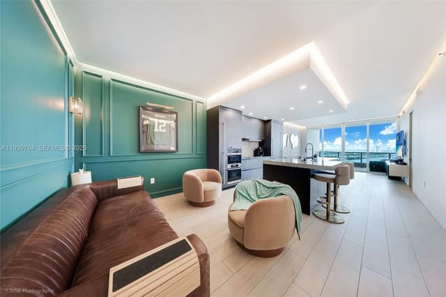 900 Biscayne Boulevard 3105, Miami, FL 33132