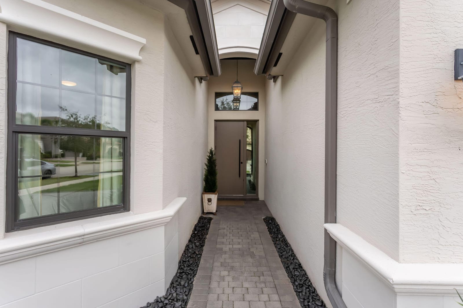 9319 Eden Roc Court — photo 3