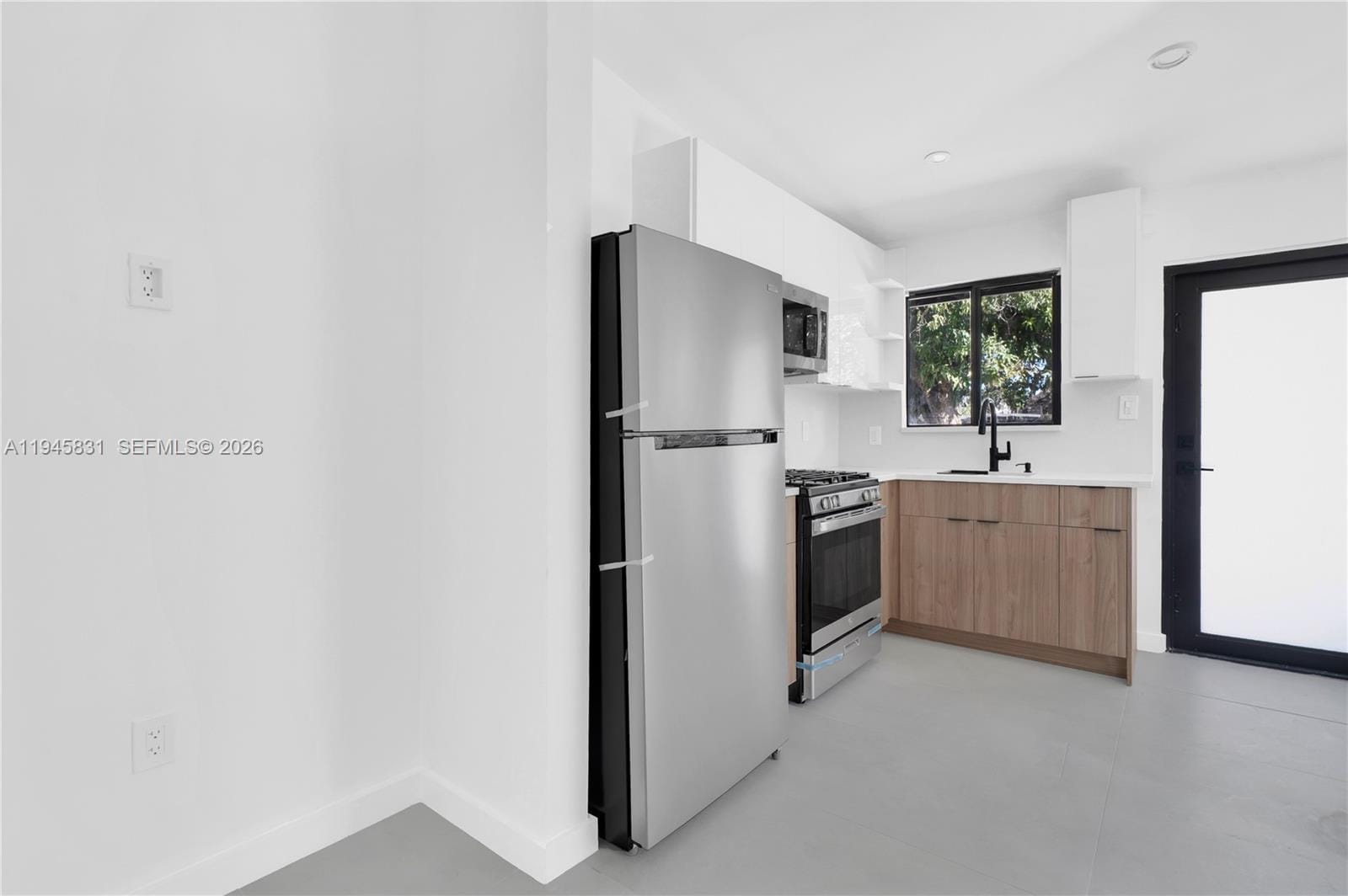 3040 Nw 93rd D — photo 3