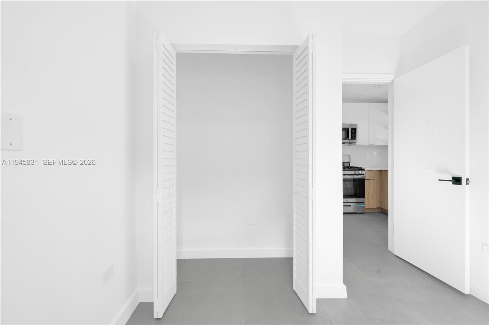 3040 Nw 93rd D — photo 5