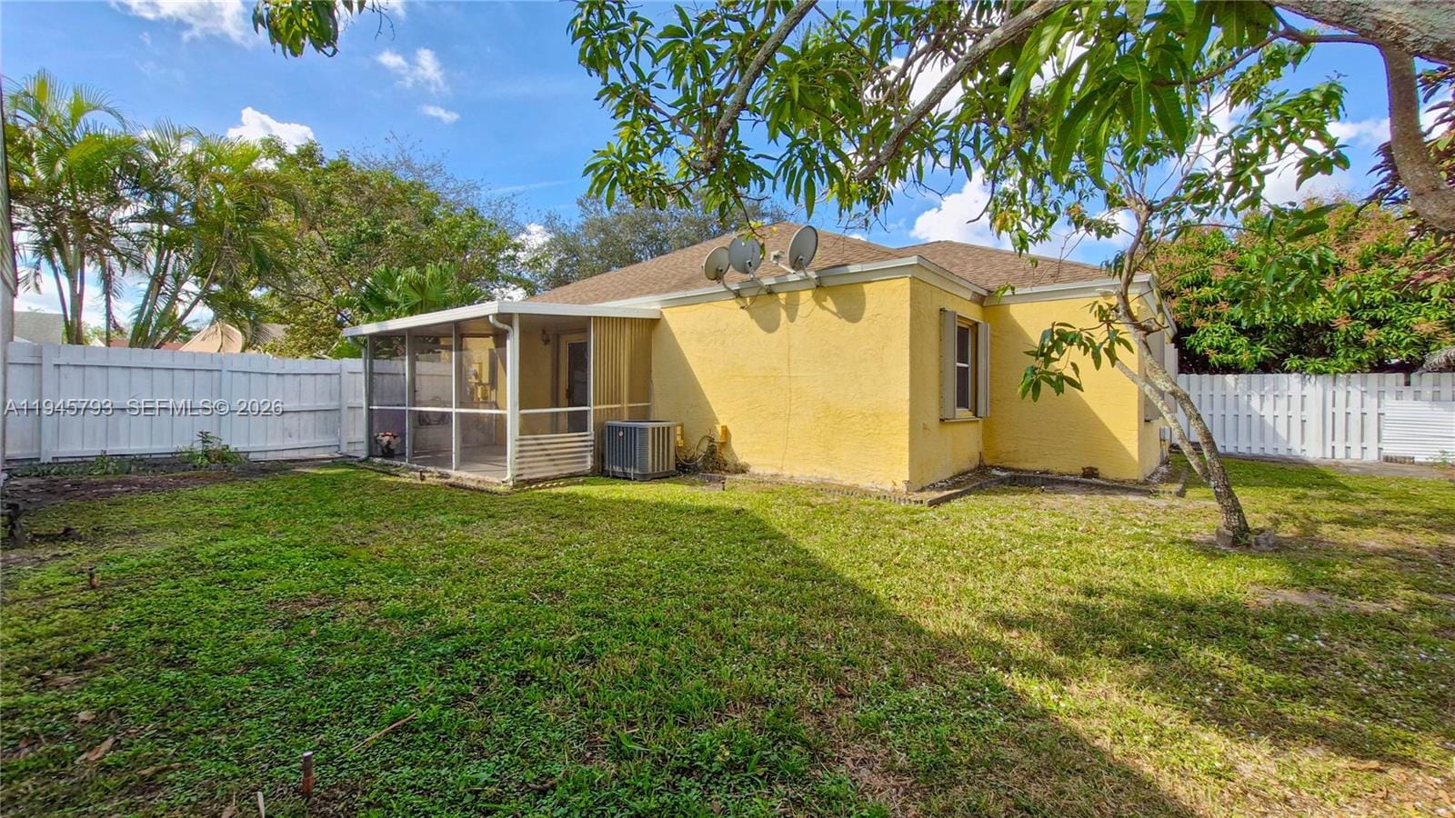 1101 SW 86th Avenue, Pembroke Pines, FL 33025 photo 20