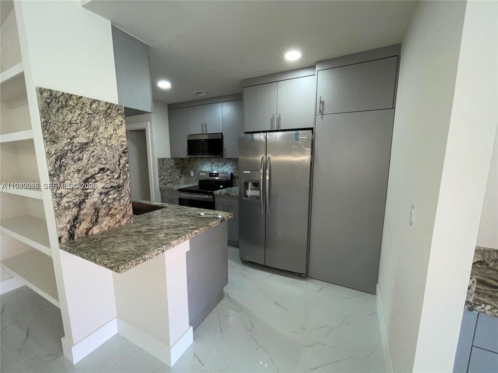 18320 NW 68th Avenue G, Hialeah, FL 33015 photo 13