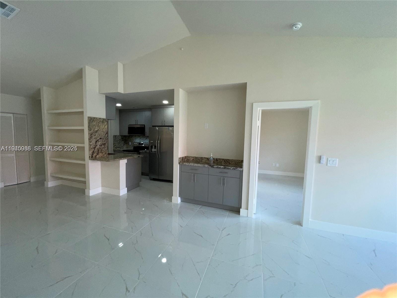 18320 NW 68th Avenue G, Hialeah, FL 33015 photo 6