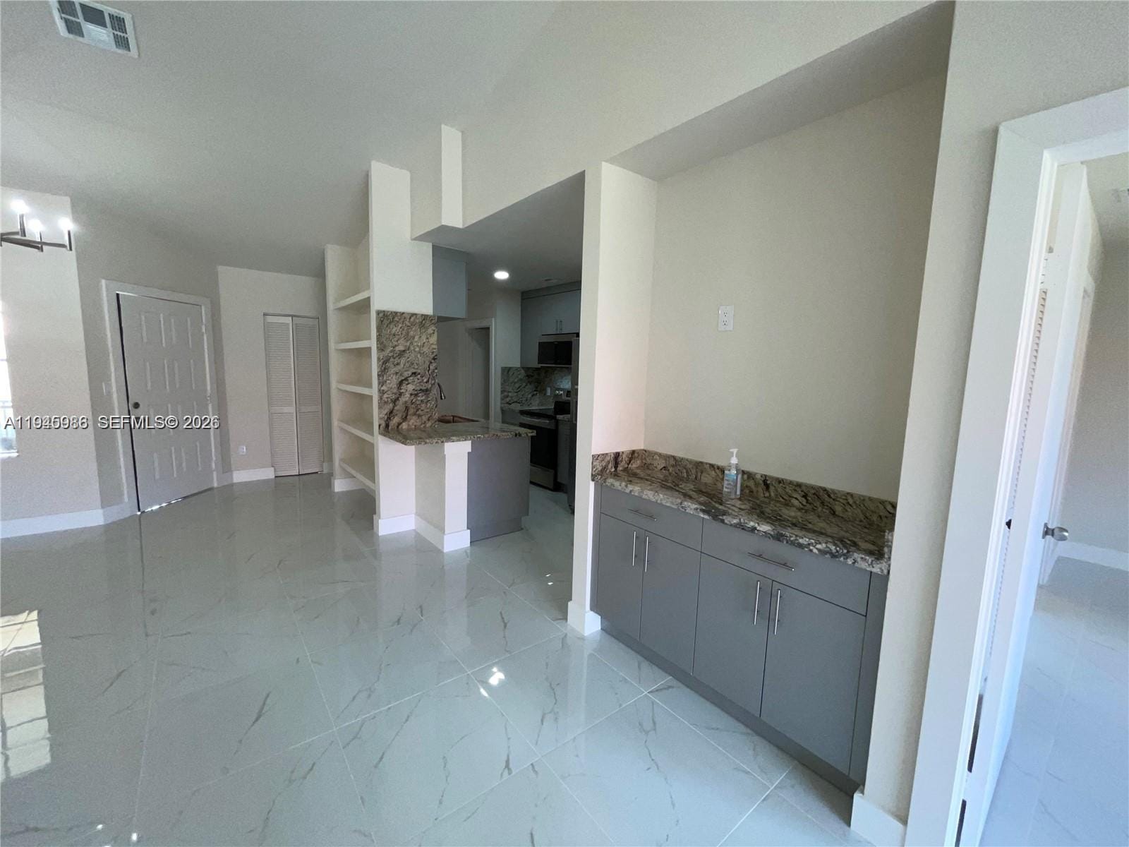 18320 NW 68th Avenue G, Hialeah, FL 33015 photo 7
