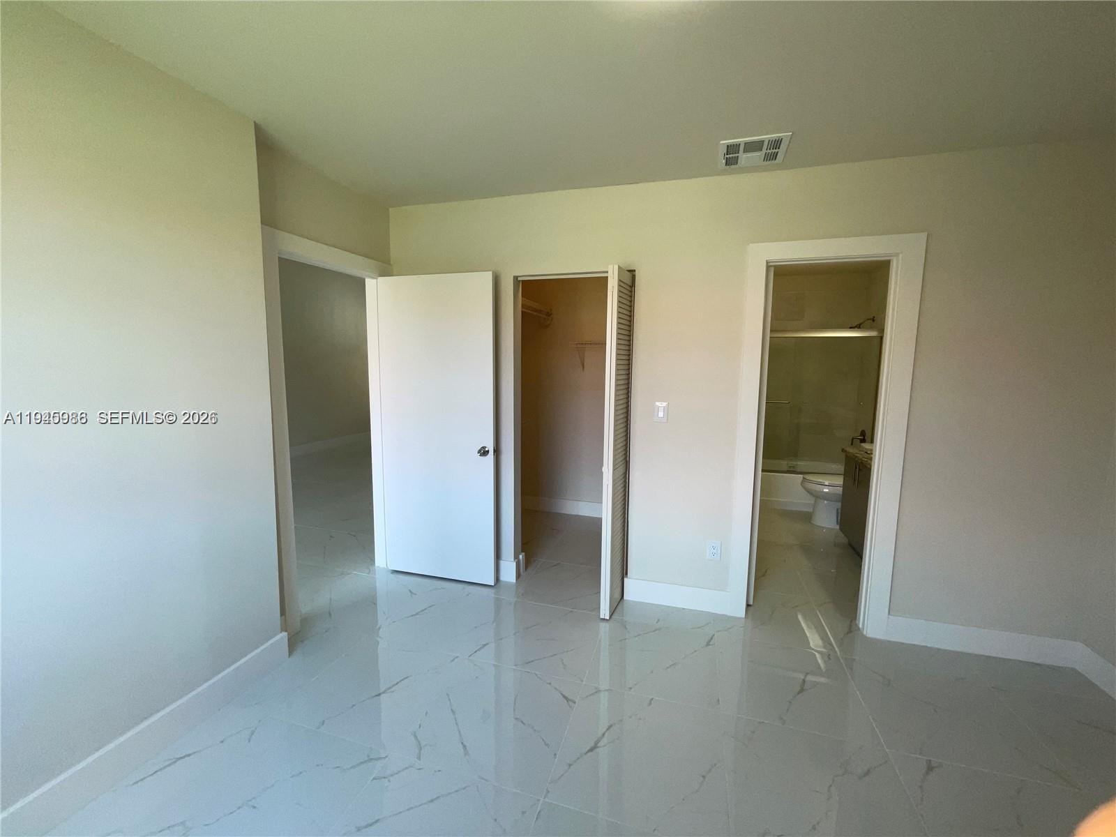 18320 NW 68th Avenue G, Hialeah, FL 33015 photo 10