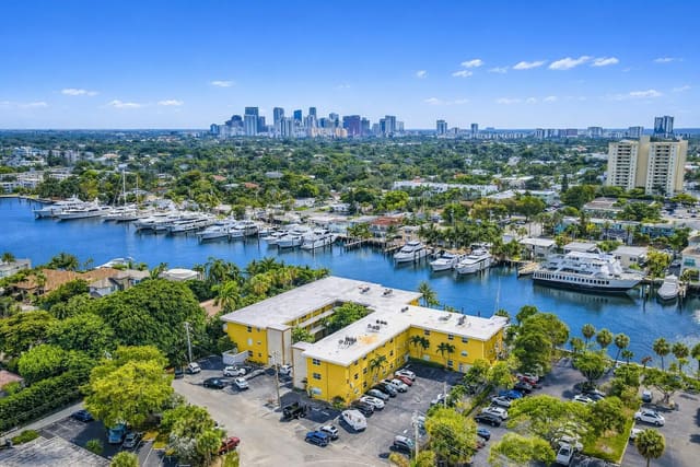 815 Middle River Drive 102, Fort Lauderdale, FL 33304