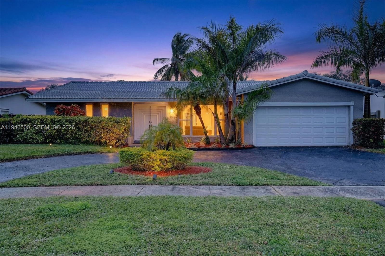 4710 Grant Street, Hollywood, FL 33021