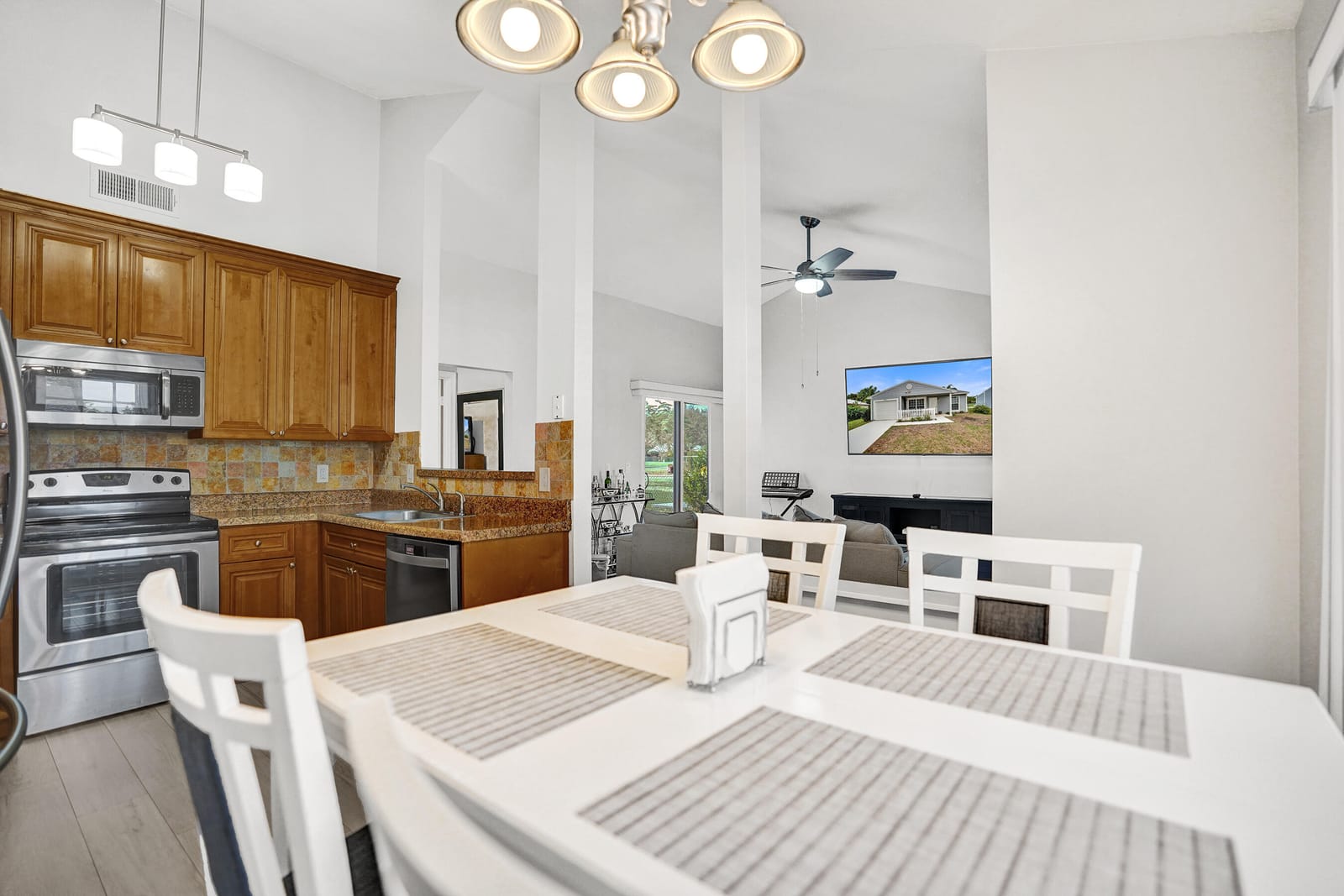 9220 Carma Drive — photo 12